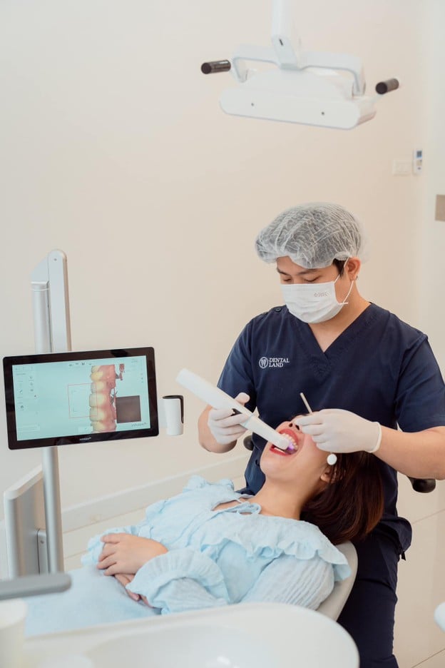 ศูนย์ทันตกรรมเฉพาะทางเดนทัลแลนด์ Dental Land Chiang Rai