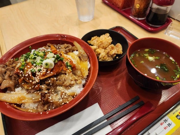 Sukiya Seacon Square
