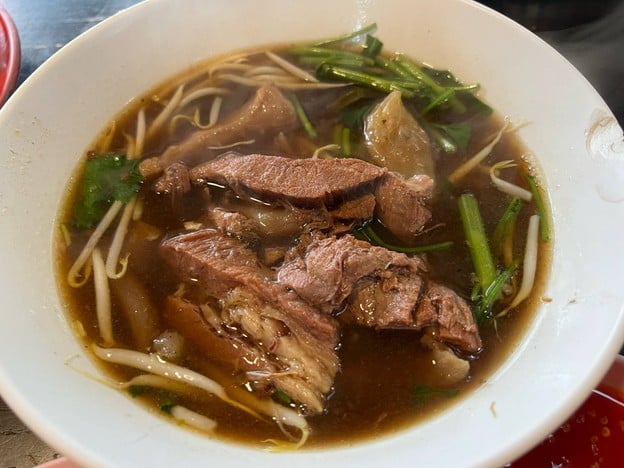 ก๋วยเตี๋ยวเนื้อตุ๋นนายหมี ลาซาล (Original)
