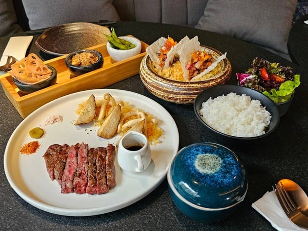 KINKI Japanese Progressive Dining & Bar ทองหล่อ