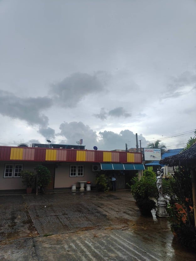 ศรีสวัสดิ์โฮเทล