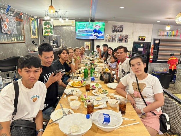 แรดแซ่บนัว สาขาลพบุรี