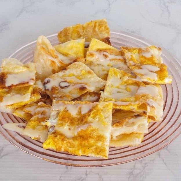 เมนูของร้าน ไท่ไท่ ทองอินทร์ (Taitai thongin)   ข้าวซอย/น้ำเงี้ยว/ร้านฮาลาล/โรตี -