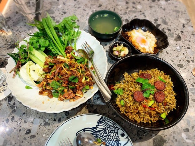 กับข้าวกับปลา พาร์ค สีลม