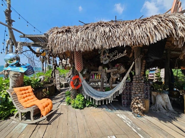 Laguna Cafe Bangsaen