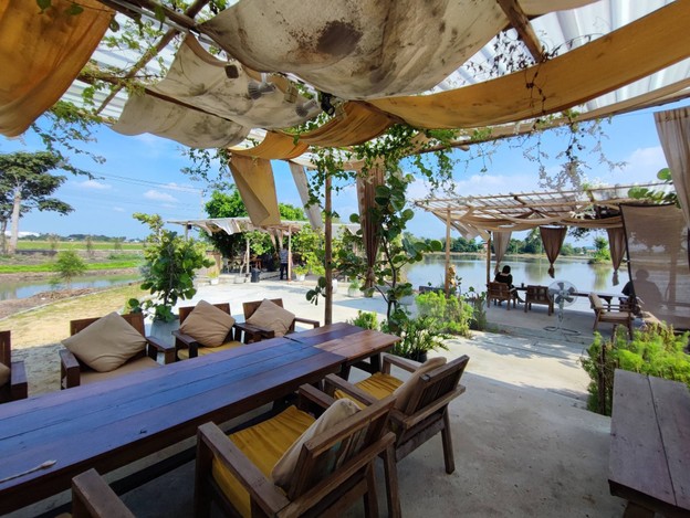 บรรยากาศ ละเมอร์ โฮมคราฟท์ คาเฟ่ แอนด์ อีทเทอรี่