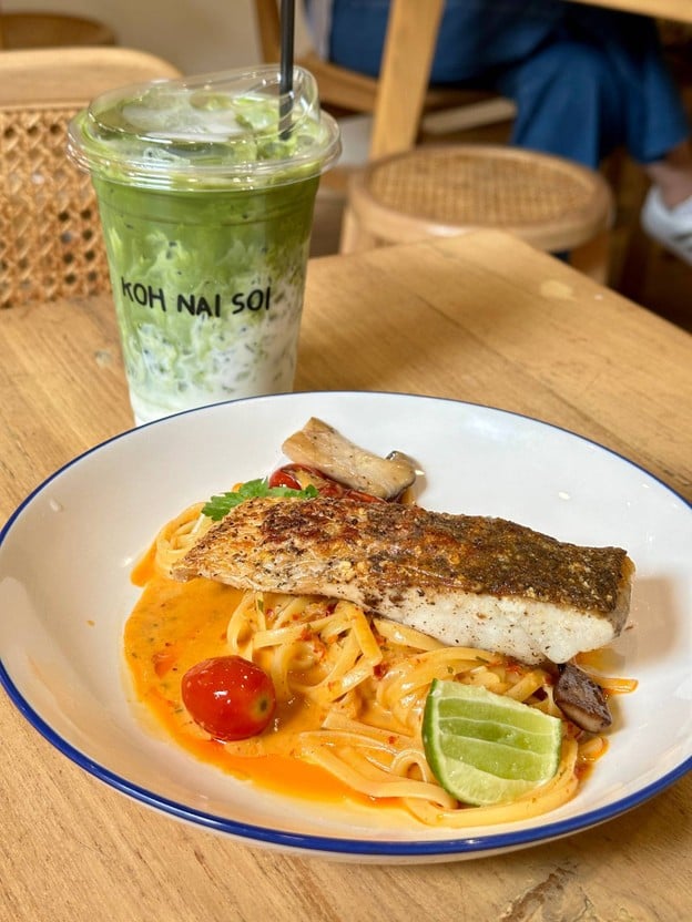 โก๋ในซอย x All about Halal Breakfast & Lunch  พระราม 9