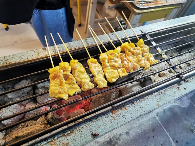 ต้าเสี่ยว  大小烧烤 - Daxiao BBQ ถนนบรรทัดทอง ฝั่งตรงข้ามจุฬาซอย 10