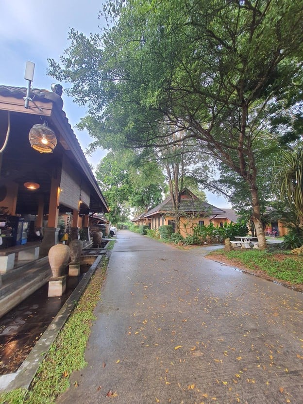 ชลิชารีสอร์ท