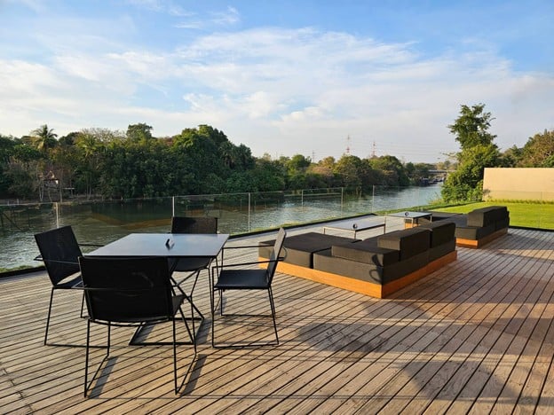 บรรยากาศ Din Cafe