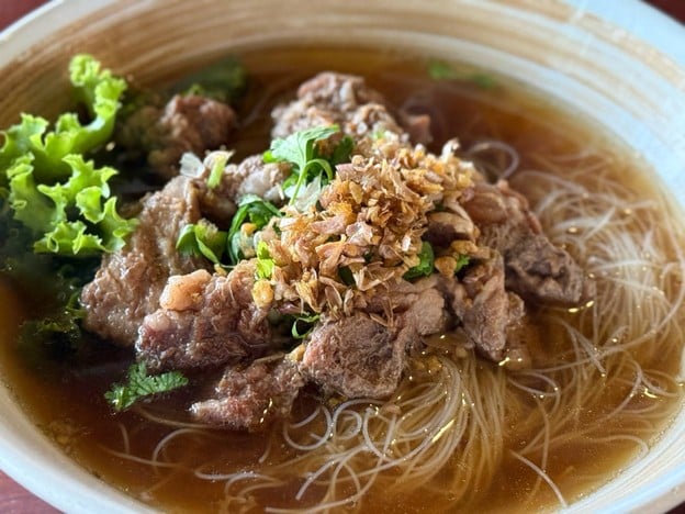 เมนูของร้าน เนื้อตุ๋นนายโอ เนื้อตุ๋นหมูตุ๋นนายโอ สวนนกชัยนาท
