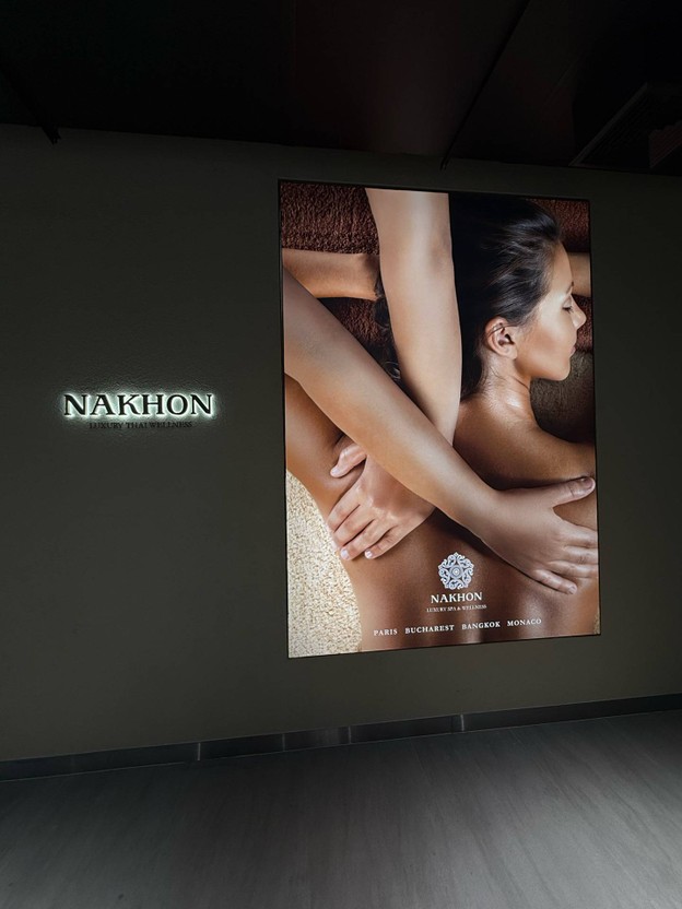 Nakhon Spa & Massage  Emsphere