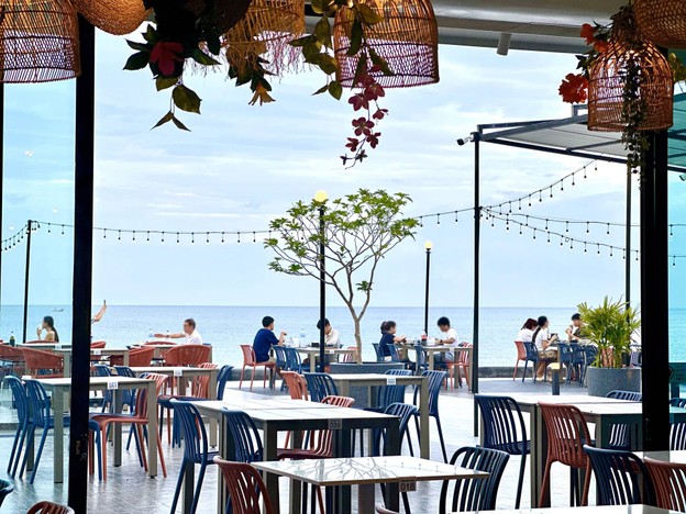 แสน สุข สม ซีฟู้ดหัวหิน