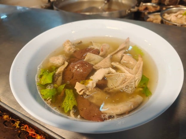 เลือดหมูเฮียเล็ก