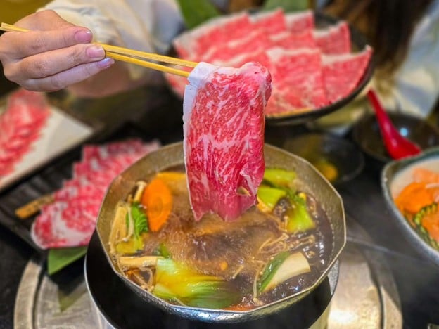 in the middle by kaizen  ขอนแก่น