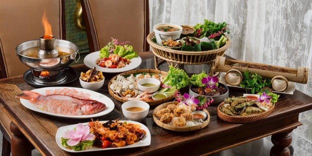 เมนูของร้าน ครัวคุณเมี่ยงอาหารเหนือฟิวชั่นซีฟู้ด🥗🦐🦀🔥 สามพราน