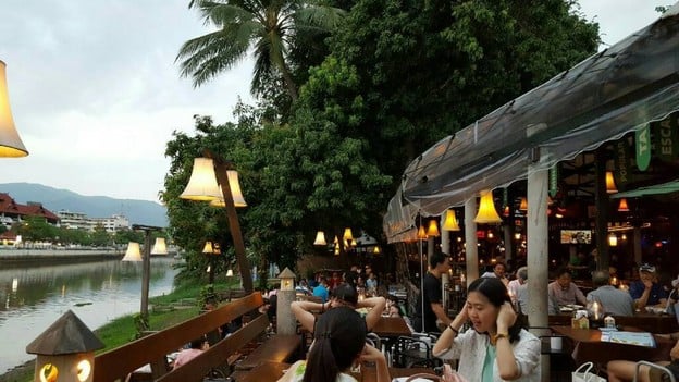 บรรยากาศ The Good View Bar And Restaurant เชียงใหม่