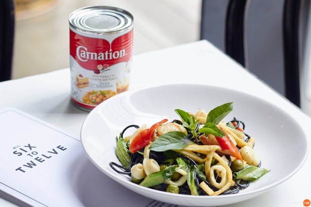 เมนูของร้าน All Six To Twelve Café & Social Bar หลังสวน