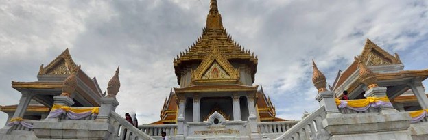 บรรยากาศ วัดไตรมิตรวิทยารามวรวิหาร