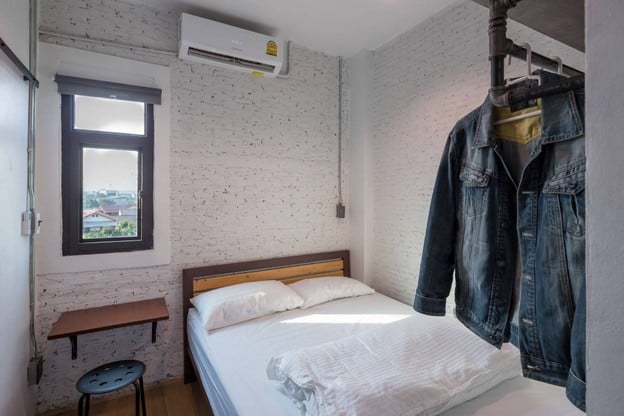 ยินดี แทรเวลเลอร์ ลอดจ์