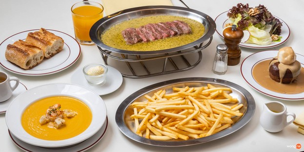 Le Boeuf The Steak & Fries Bistro หลังสวน