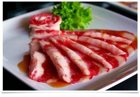 เนื้ออร่อยๆครับ แนะนำเนื้อลายกับเนื้อติดมันครับ นุ่มมากมาย