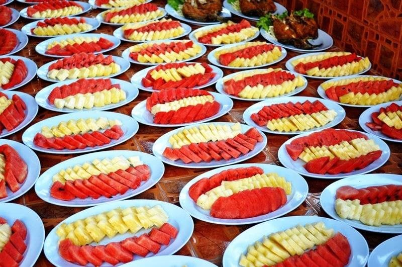 ผลไม้ตอนจัดงานเลี้ยงครับ