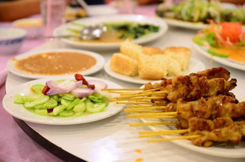 หมูสะเต๊ะ