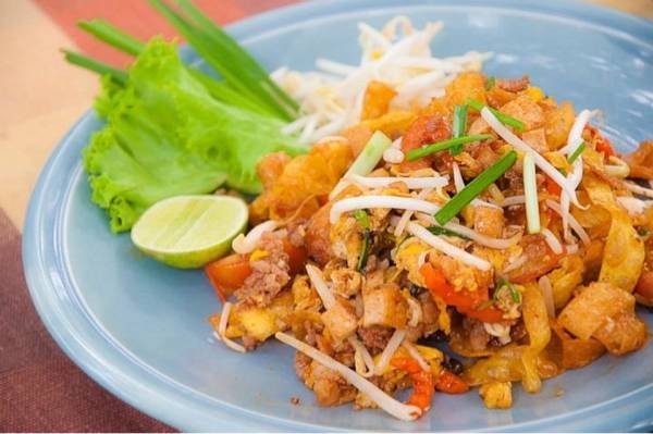 ผัดไทยเส้นกรอบ