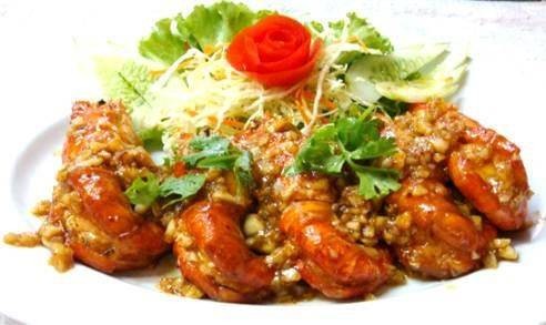 กุ้งผัดพริกกระเทียม
