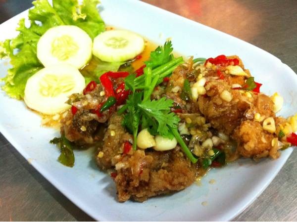 เนื้อปลาเก๋าราดพริก