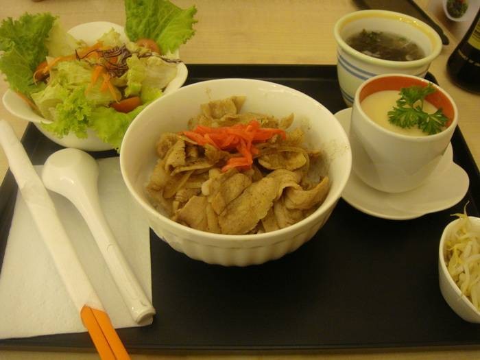 ชุดข้าวหมูย่างญี่ปุ่น