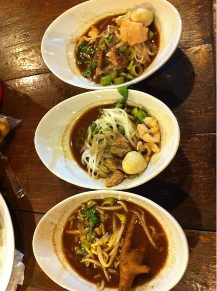 มีซุปเปอร์ และ  หมูน้ามตก. เเง่มๆ