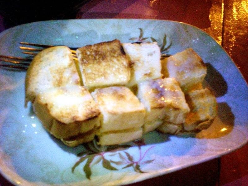 ขนมปังปิ้งนมเนย