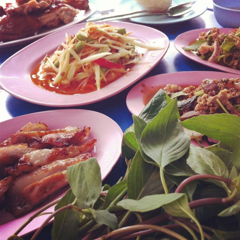 ส้มตำสี่แยก(ไม่ทราบชื่อ)