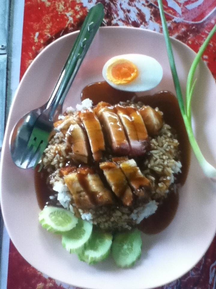 ข้าวหมูกรอบ