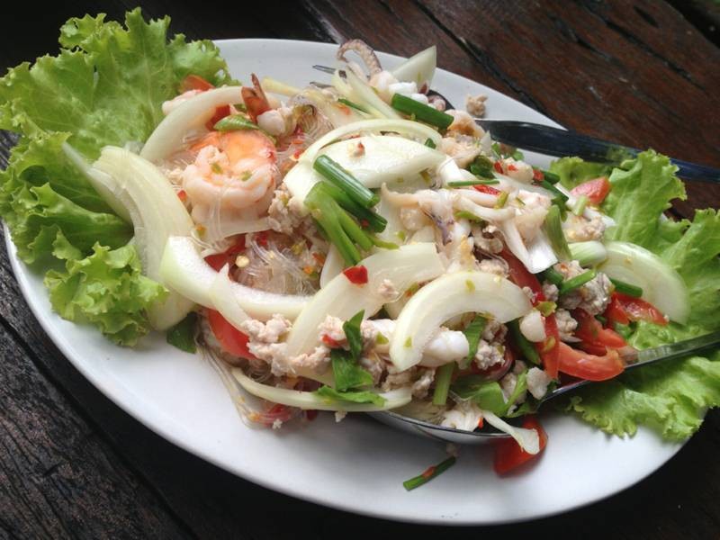 ยำวุ้นเส้นทะเล