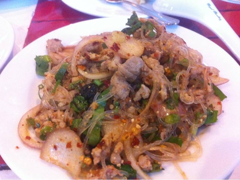 ลาบวุ้นเส้น. เมนูนี้ห้ามพลาด