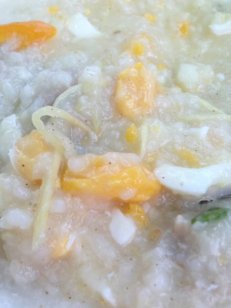 ถ่ายไข่และหมูแบบเน้นๆ 