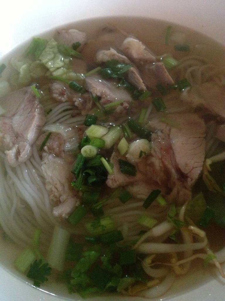 ข้าวปุ้นน้ำแจ่ว