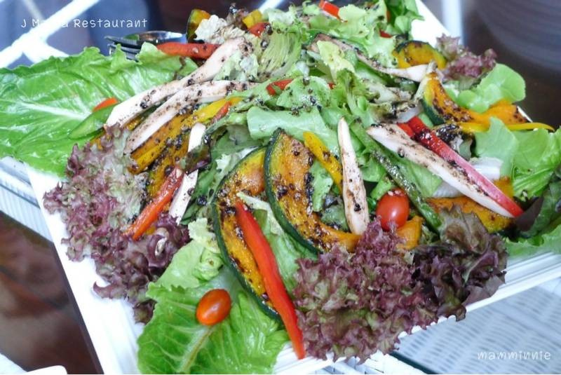 สลัดงาดำ อร่อยเลย ชอบค่ะ