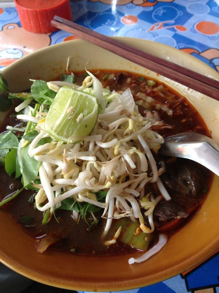 ข้าวซอยน้ำเงี๊ยว