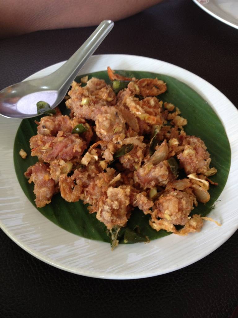 ไก่ทอดสมุนไพร (อร่อยมาก) ^^