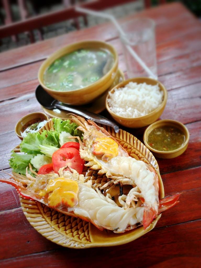 คนเดียวเบาๆ มื้อเช้าวันอาทิตย์ อยากอุบไว้จัง กุ้ง 3 ตัวโลใกล้ๆ บ้านงี้ เดี๋ยวหมด