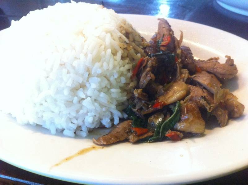 ข้าวราดกระเพราเป็ด 50บาท