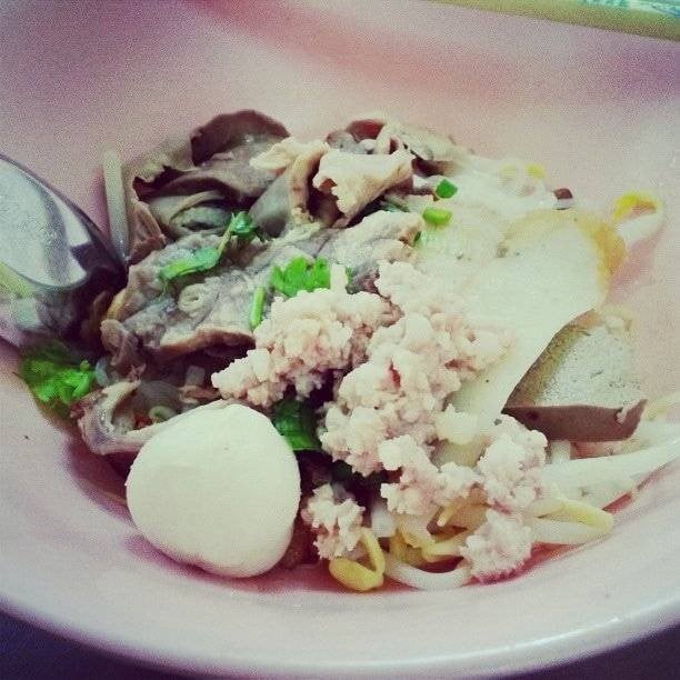ก๋วยเตี๋ยวหมูวิชัย
