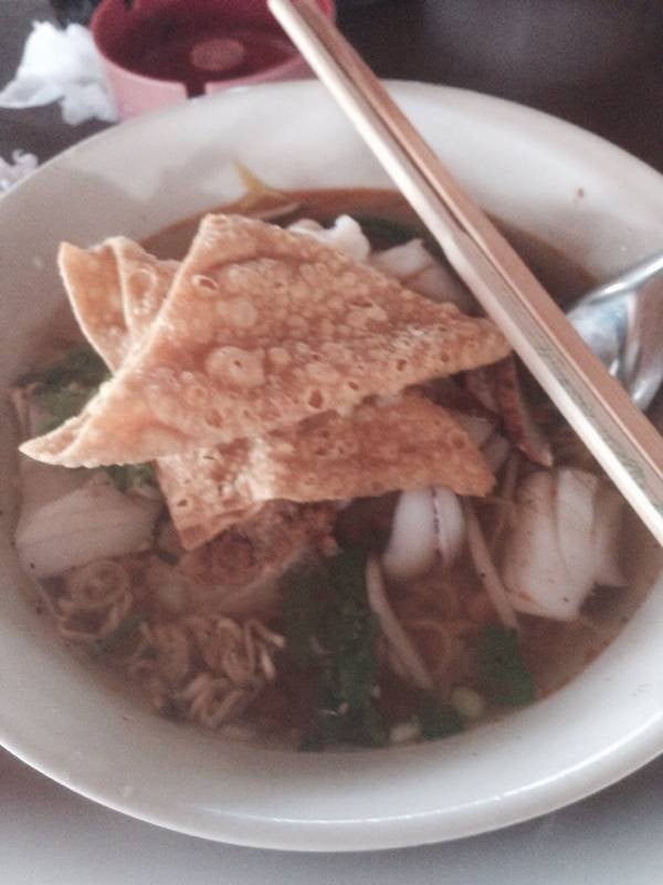 มาม่าต้มยำทะเล (เกี้ยวทอดอร่อย) ... ราคา 130 ฿