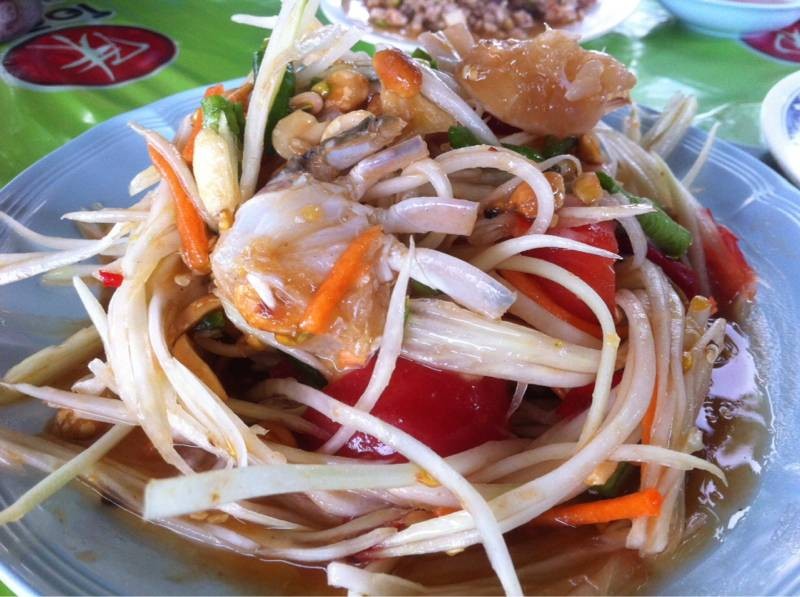 ส้มตำไทย-ปูม้า ขอบอกร้านนี้เด็ดมาก ปูสด ส้มตำเปรี้ยวหวาน ชวนน้ำลายไหล อร่อยสุดๆ