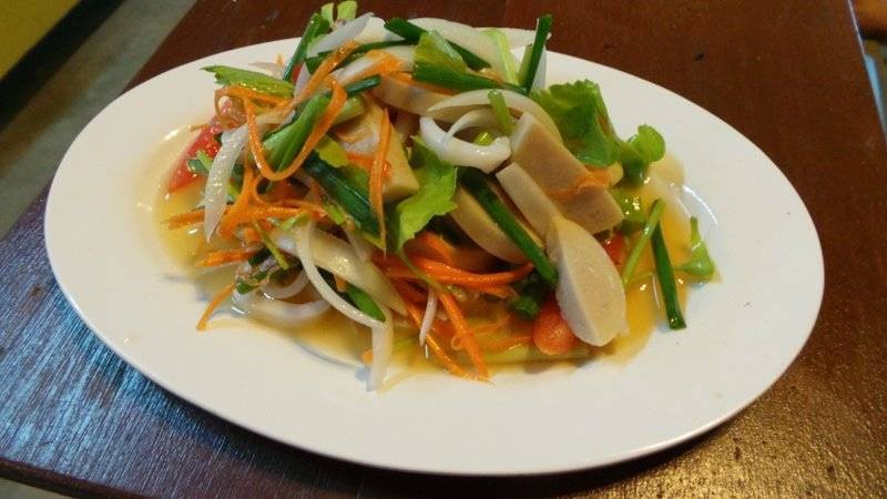 ยำหมูยอรสชาติแซบ ครบรสยำ อร่อยมากมาย