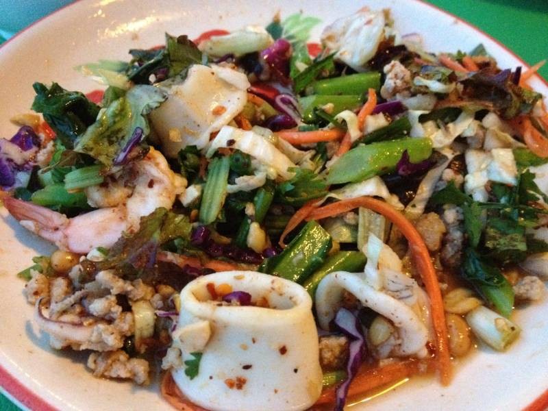 ยำเกาเหลาแห้ง